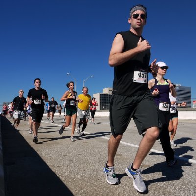 Runners Over the Acosta Bridge #4