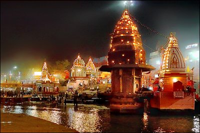 Center of the Har Ki Pauri