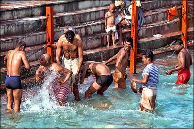 Leisure & Fun of the Ganga