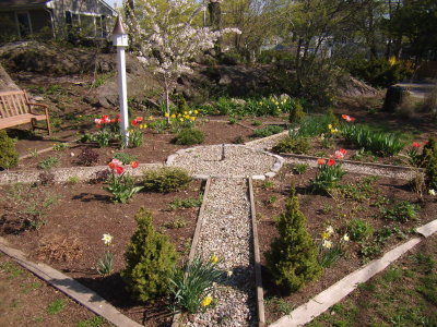 Coffin School garden