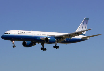 United Airlines 757-222 N511UA