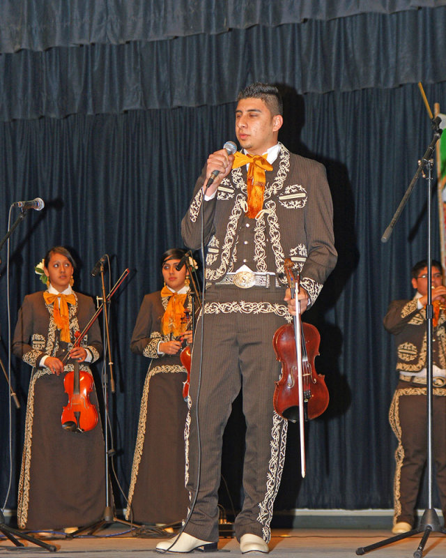 Mariachi Juvenil Real de la Via - 01