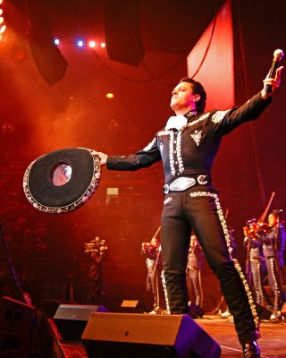 Pedro Fernndez - 19.jpg