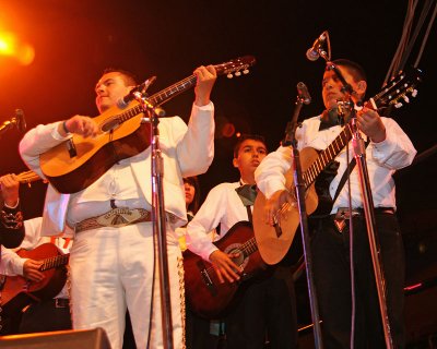 Mariachi Students - 2009 -23.jpg