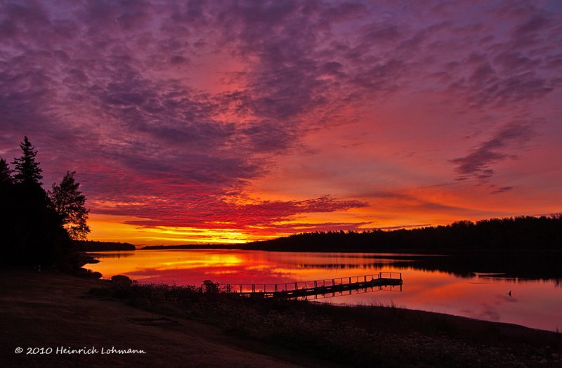 K235645-Sunrise over Murray River.jpg