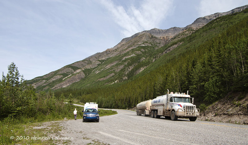 K226482-Alaska Highway.jpg