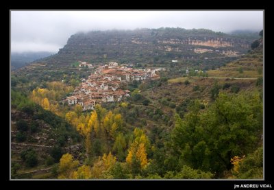 Vallibona, la tardor i la pluja.