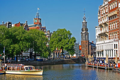 The Mint Tower and the Singel canal