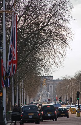 The Mall, looking toward Buckingham Palace
