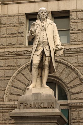 Benjamin Franklin in front of the Old Post Office