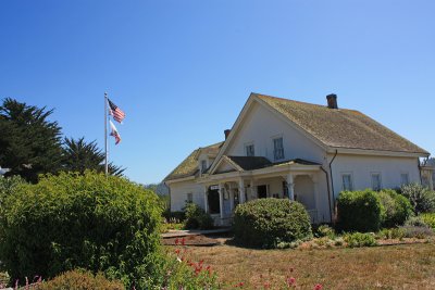 Tourist information building and museum