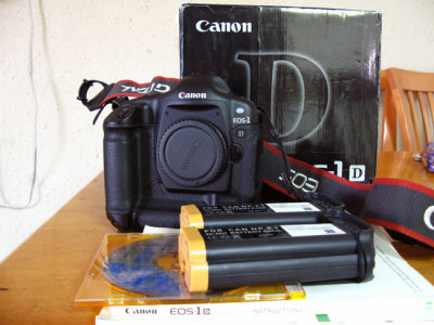 Canon 1d_pkg.jpg