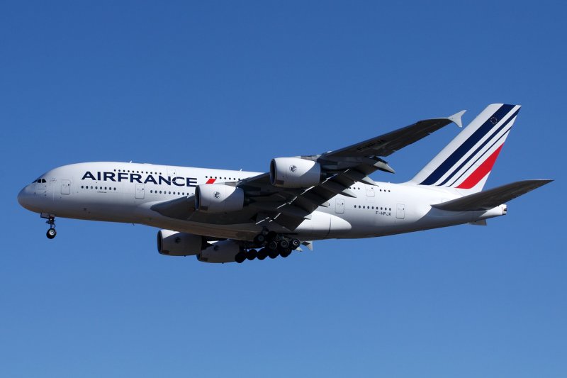 AIR FRANCE AIRBUS A380 JNB RF IMG_5735.jpg