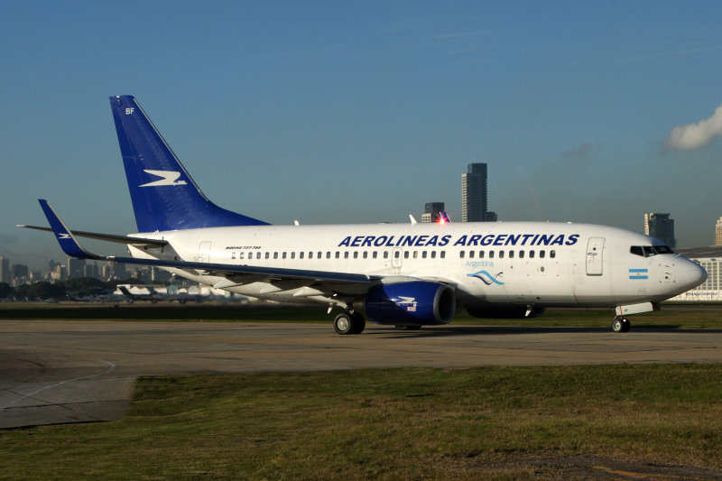 AEROLINEAS ARGENTINAS BOEING 737 700 AEP RF IMG_4546.jpg