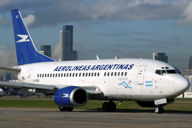 AEROLINEAS ARGENTINAS BOEING 737 500 AEP RF IMG_4574.jpg