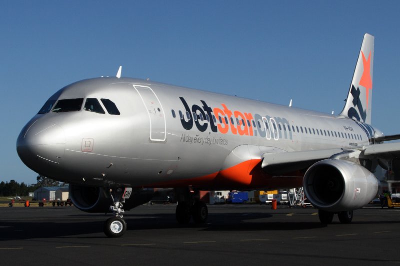 JETSTAR AIRBUS A320 HBA RF IMG_5427.jpg