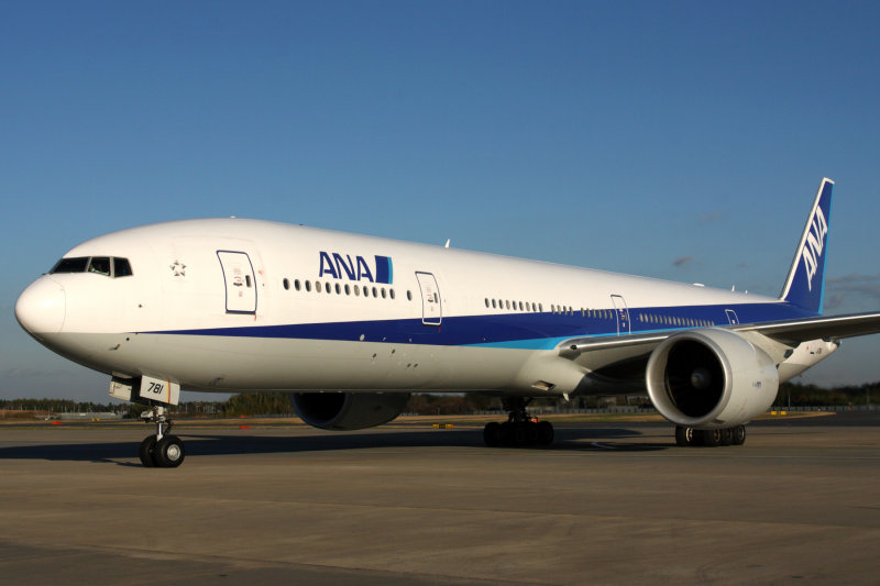 ANA BOEING 777 300ER NRT RF IMG_2239.jpg