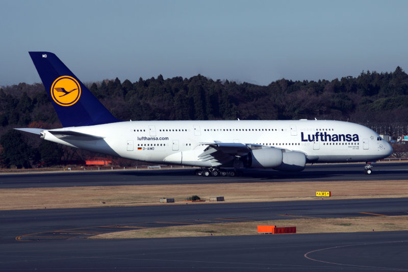 LUFTHANSA AIRBUS A380 NRT RF IMG_8313 .jpg
