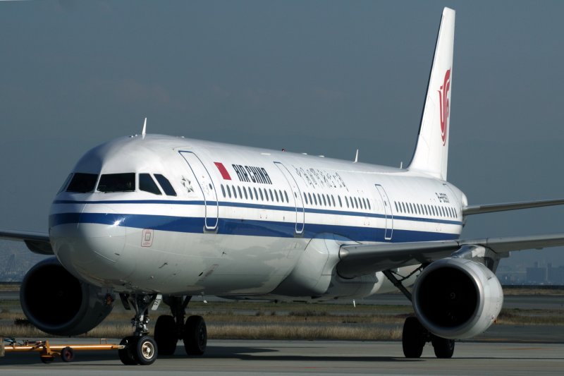 AIR CHINA AIRBUS A321 KIX RF IMG_8728.jpg