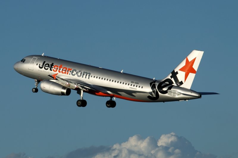 JETSTAR AIRBUS A320 HBA RF IMG_8911.jpg