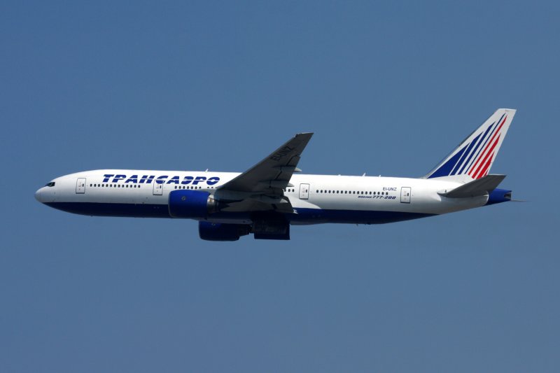TRANSAERO BOEING 777 200 BKK RF IMG_2275.jpg