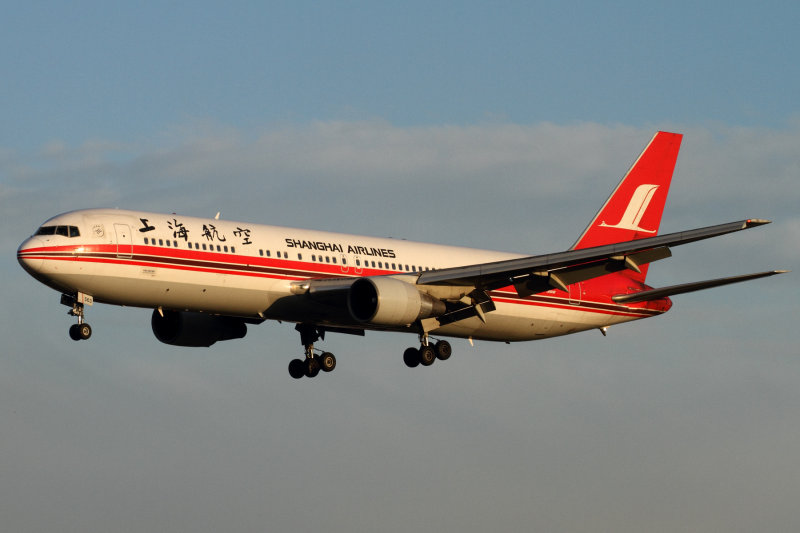 SHANGHAI AIRLINES BOEING 767 300 BJS RF IMG_7672.jpg