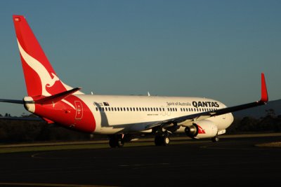 QANTAS BOEING 737 800 HBA RF IMG_9163.jpg