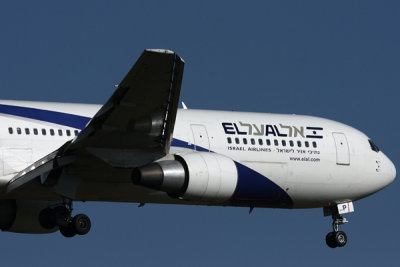 EL AL BOEING 767 300 JNB RF IMG_0252.jpg