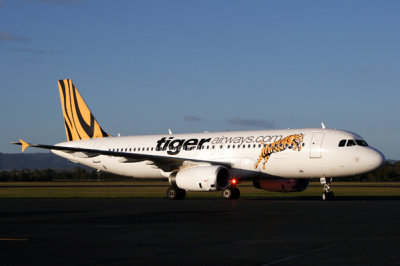 TIGER AIRWAYS AIRBUS A320 HBA RF IMG_0507.jpg