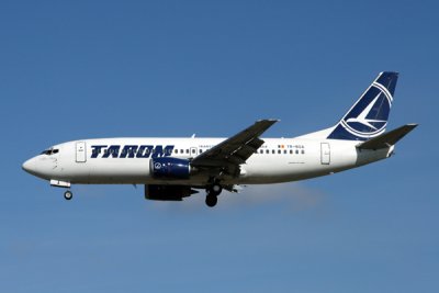 TAROM BOEING 737 300 LHR RF IMG_2102.jpg