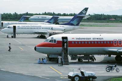 GARUDA INDONESIA AIRCRAFT CGK RF 118 36A.jpg