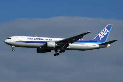 ANA CARGO BOEING 767 300F NRT RF IMG_8435.jpg