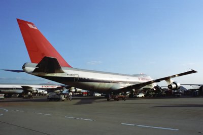 NORTHWEST BOEING 747 100 NRT RF 435 3.jpg