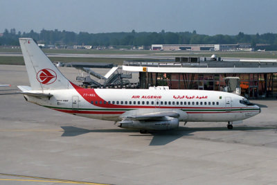 AIR ALGERIE BOEING 737 200 GVA RF 457 15.jpg