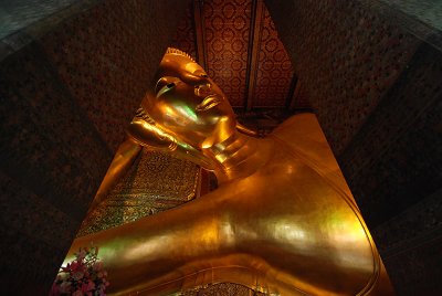 the sleeping Budha in Wat Pho