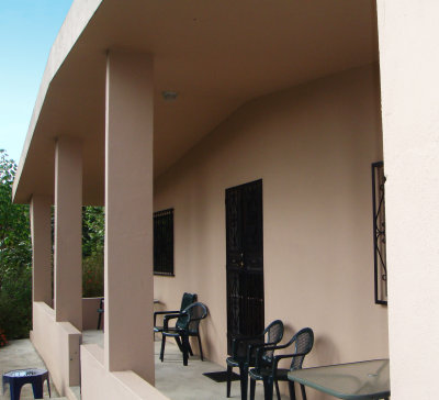 Las Gralarias Guest House, other patio