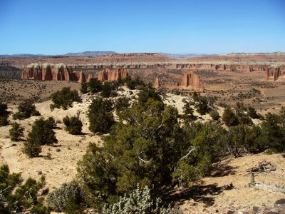 Upper Cathedral Valley Overlook