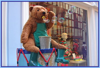 MORE - Blowing Bubbles in Bayonne