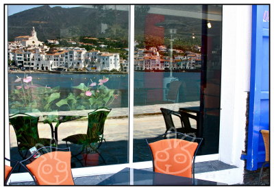 Harborside dining in Cadaqués (2010)