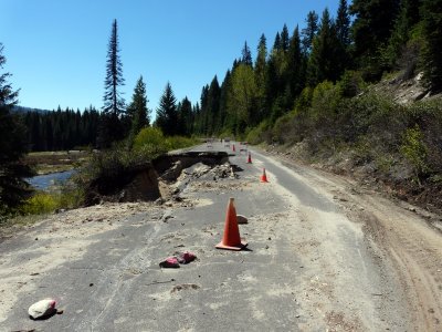 road almost closed along Payette River between McCall and Burgdorf