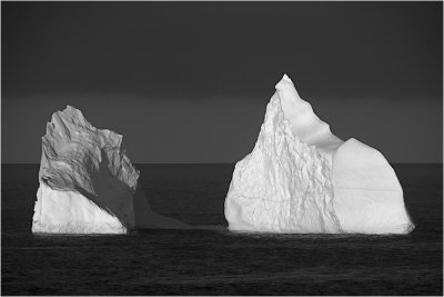 Pouch Cove Berg 033-035 PSPX2 HDR - B&W Version