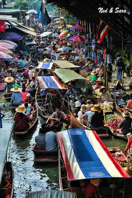 overview of  Damnoen Saduak floating market