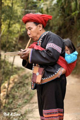 flute player and child 