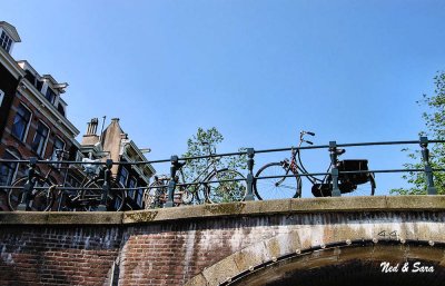 bikes on bridges  - a common sight