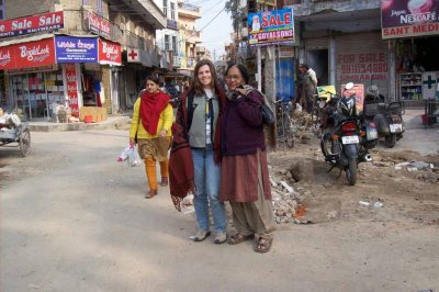 Cyn and Mummy, ready to visit Deepa