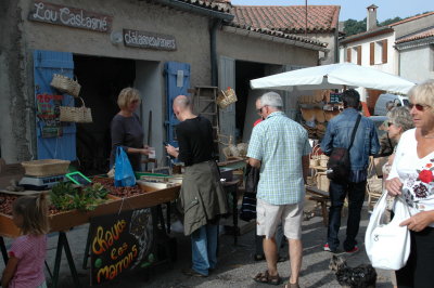 October's Sundays are reserved for the fte de la chtaigne (chestnut)
