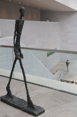 This is a second copy of Giacometti's walking man that was recently sold for more than $ 100 M! Just let here in the hall.