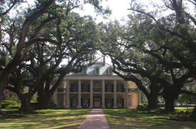 Oak Alley at Christmas