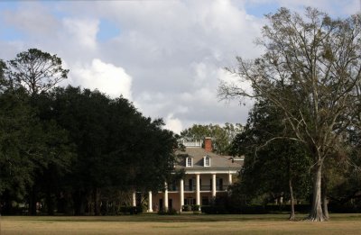 Oak Alley - Upriver side of the house