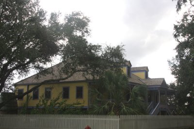 Laura - Downriver side of house with cistern
